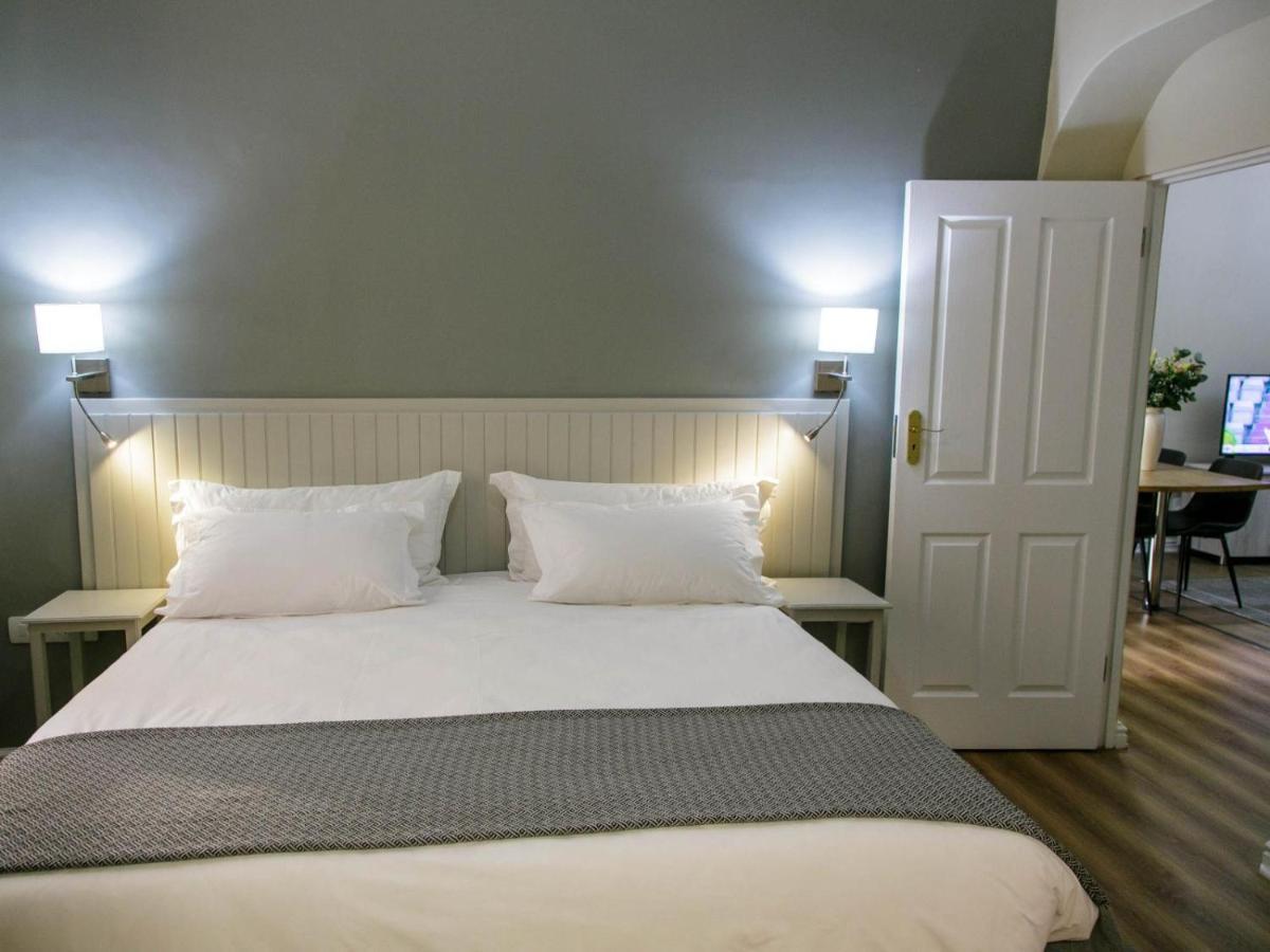Queen'S Hotel By Bon Hotels Oudtshoorn Εξωτερικό φωτογραφία