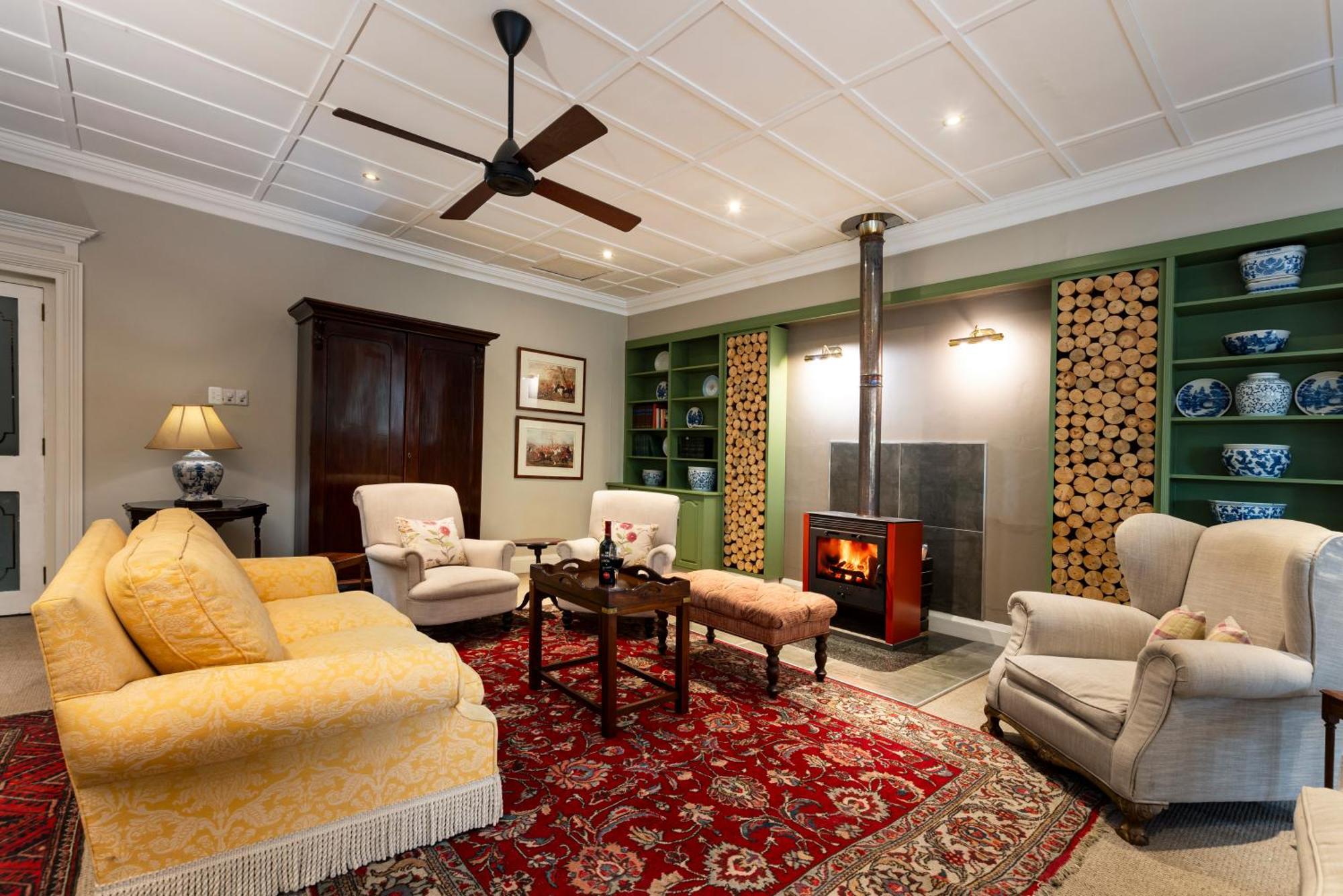 Queen'S Hotel By Bon Hotels Oudtshoorn Εξωτερικό φωτογραφία