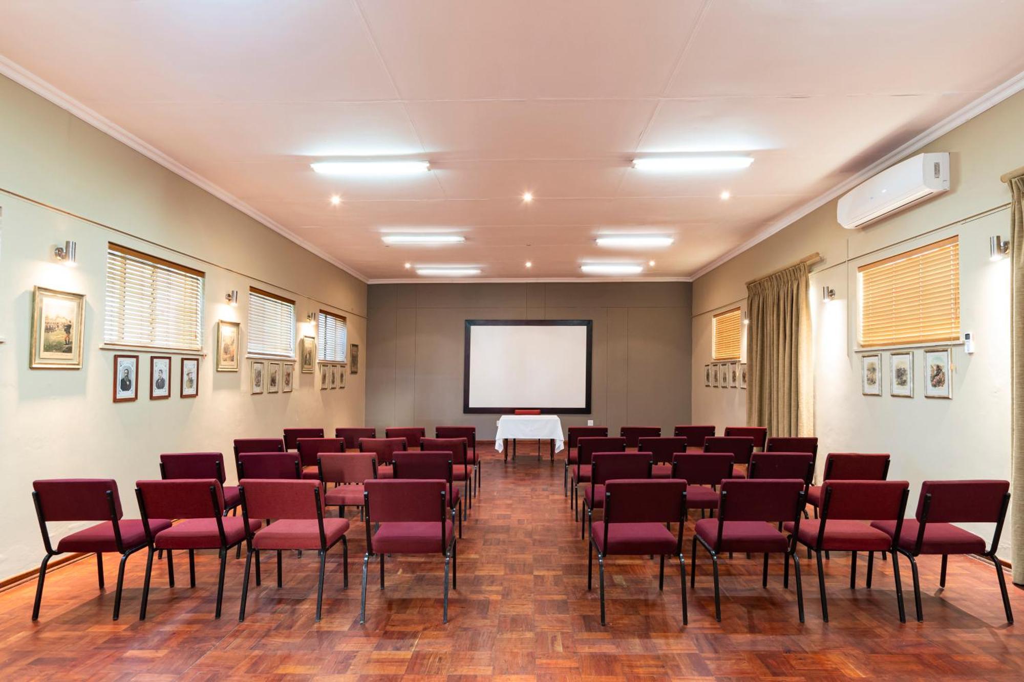 Queen'S Hotel By Bon Hotels Oudtshoorn Εξωτερικό φωτογραφία