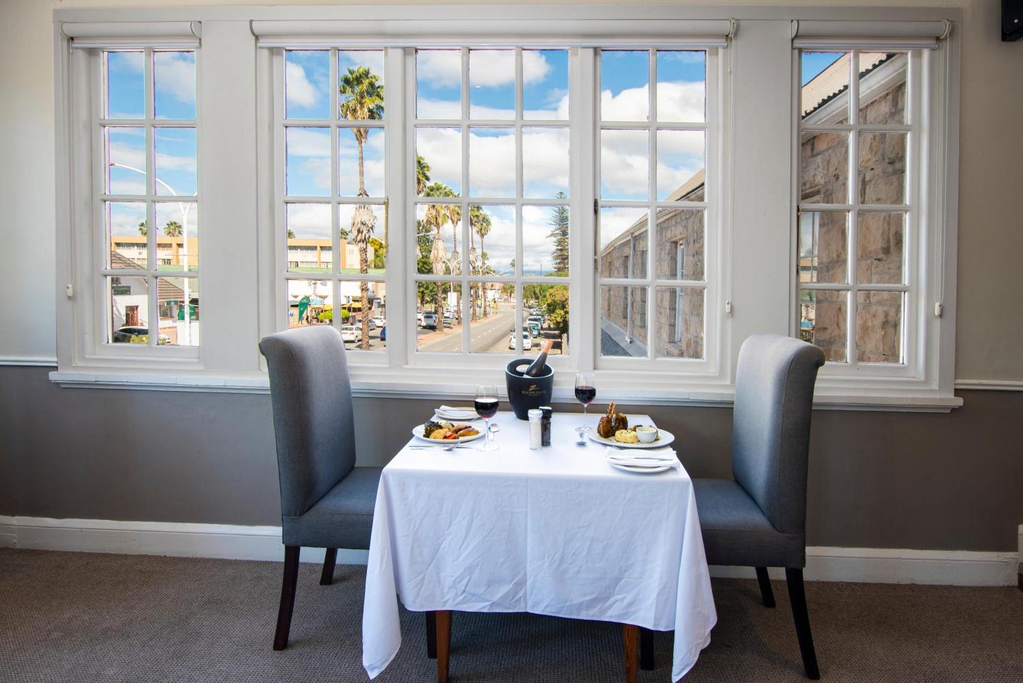 Queen'S Hotel By Bon Hotels Oudtshoorn Εξωτερικό φωτογραφία