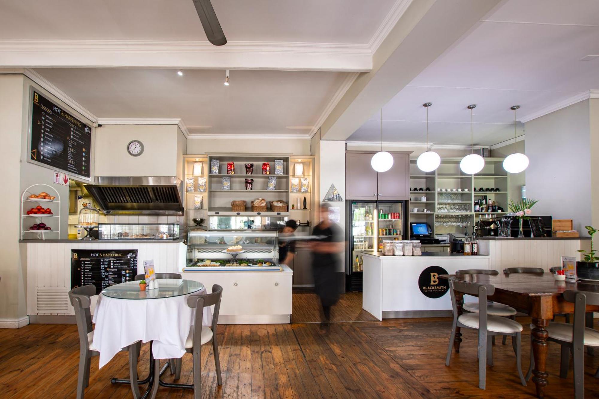 Queen'S Hotel By Bon Hotels Oudtshoorn Εξωτερικό φωτογραφία
