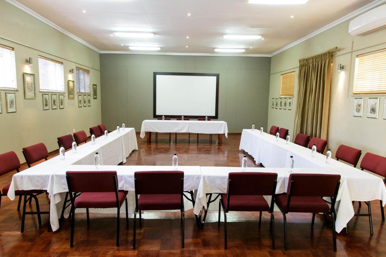 Queen'S Hotel By Bon Hotels Oudtshoorn Εξωτερικό φωτογραφία